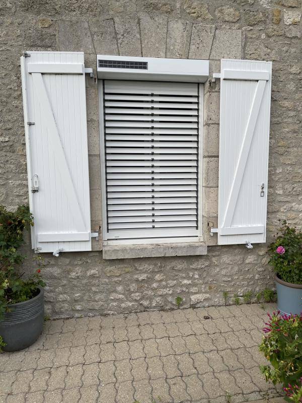 Volets roulants et battants à Ascoux